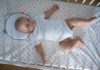 MOTHERHOOD Ergonomikus stabilizáló párna újszülötteknek fülekkel Grey Classics 0-6hó