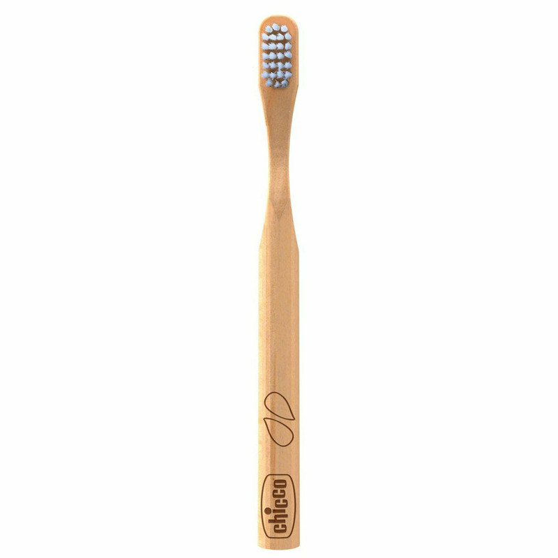 CHICCO Eco Bamboo fogkefe használat közben
