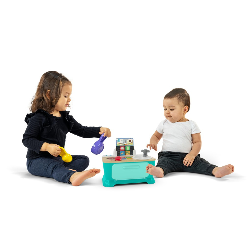BABY EINSTEIN Zenélő játék konyha Magic Touch Kitchen™ Pretend to Cook HAPE 9hó+ részletei