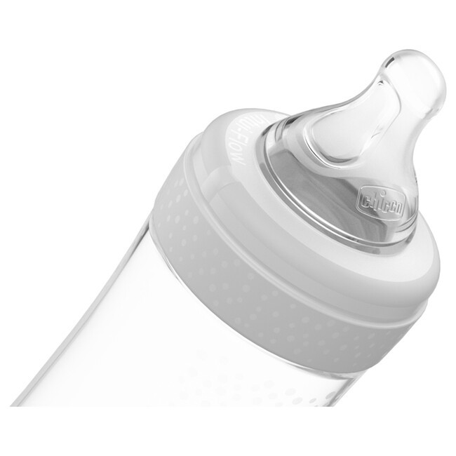 CHICCO Perfect5 szilikon cumisüveg 150ml fiú használatban