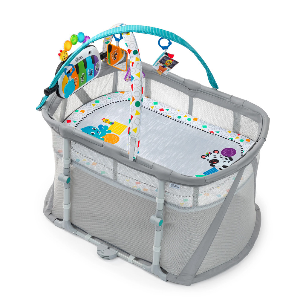 BABY EINSTEIN Kiságy járókával és zongorával - előnyök