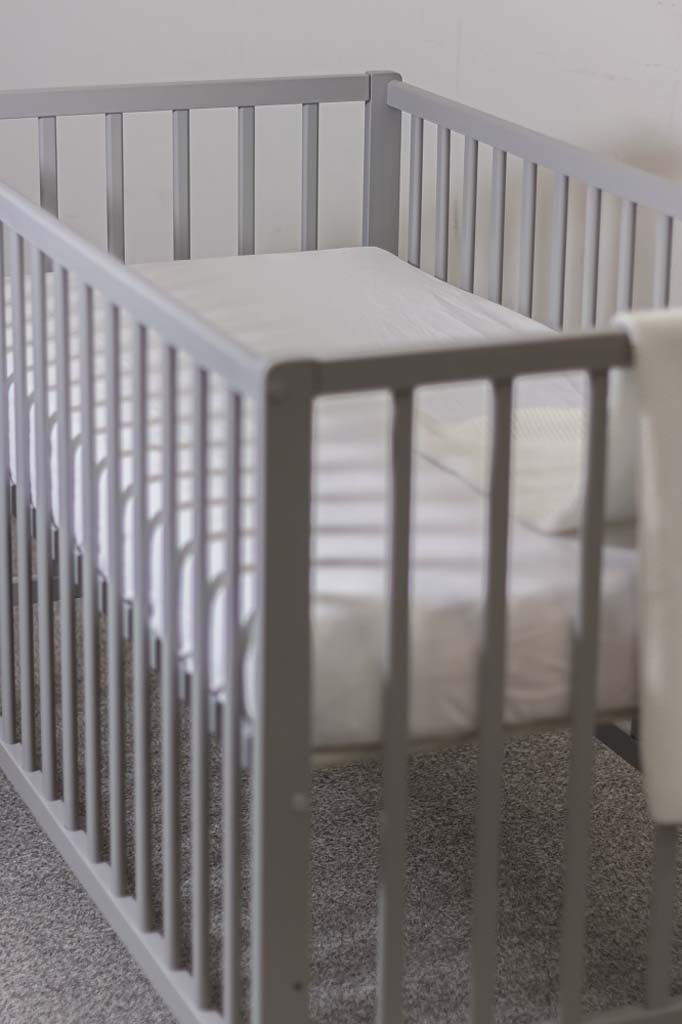 PETITE&MARS Vízhatlan lepedő Soft Dream Dry - közelkép a vízhatlan felületről