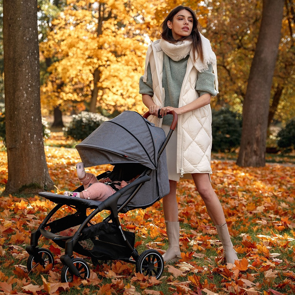 PETITE&MARS Sport babakocsi Cross Mature Olive - Használat közben
