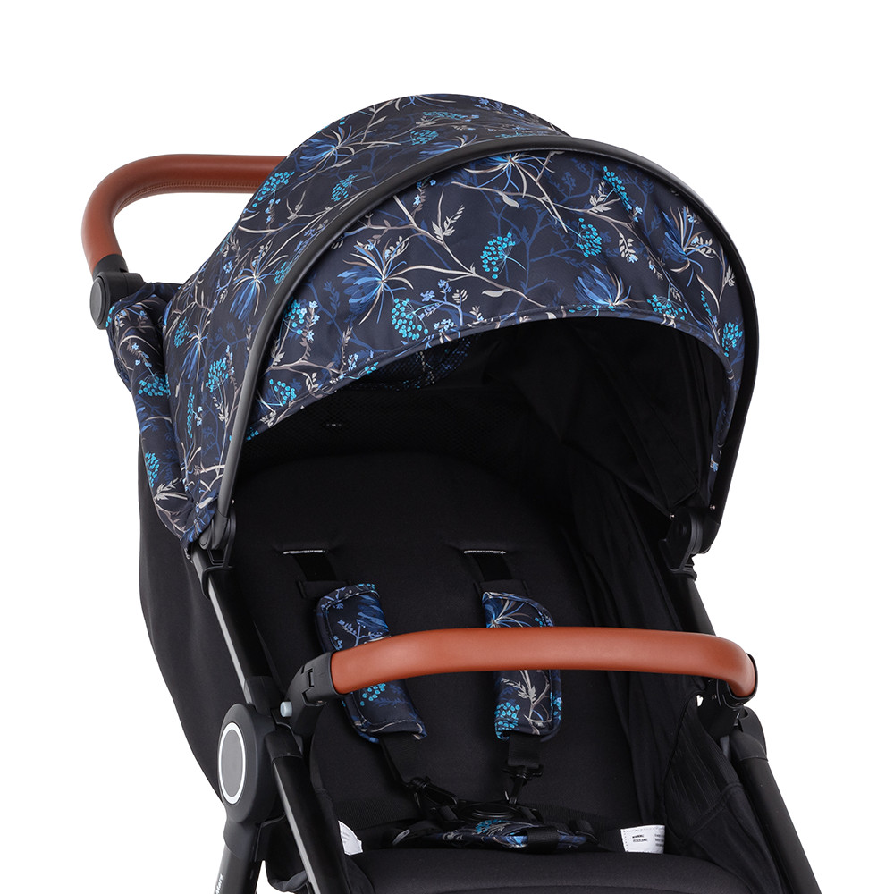 PETITE&MARS Napfénytető+ övvédő Street+/Street2 Limited 100 Stylish Beauty használat közben