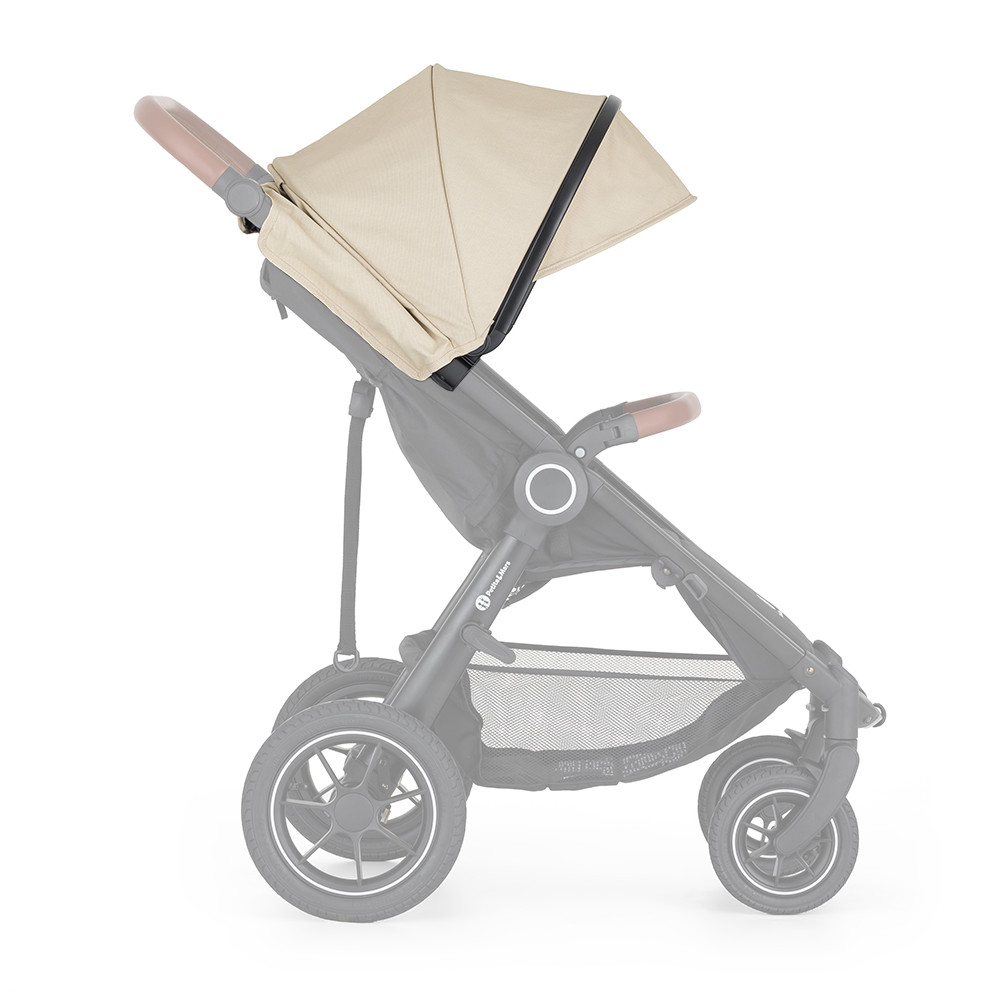 PETITE&MARS Napfénytető+övvédő Street2 Sahara Beige utazóágy használat közben