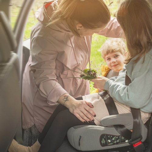 PETITE&MARS Optimus ülésmagasító  Pro i-Size Black Air 125 - 150 cm (22-36 kg)