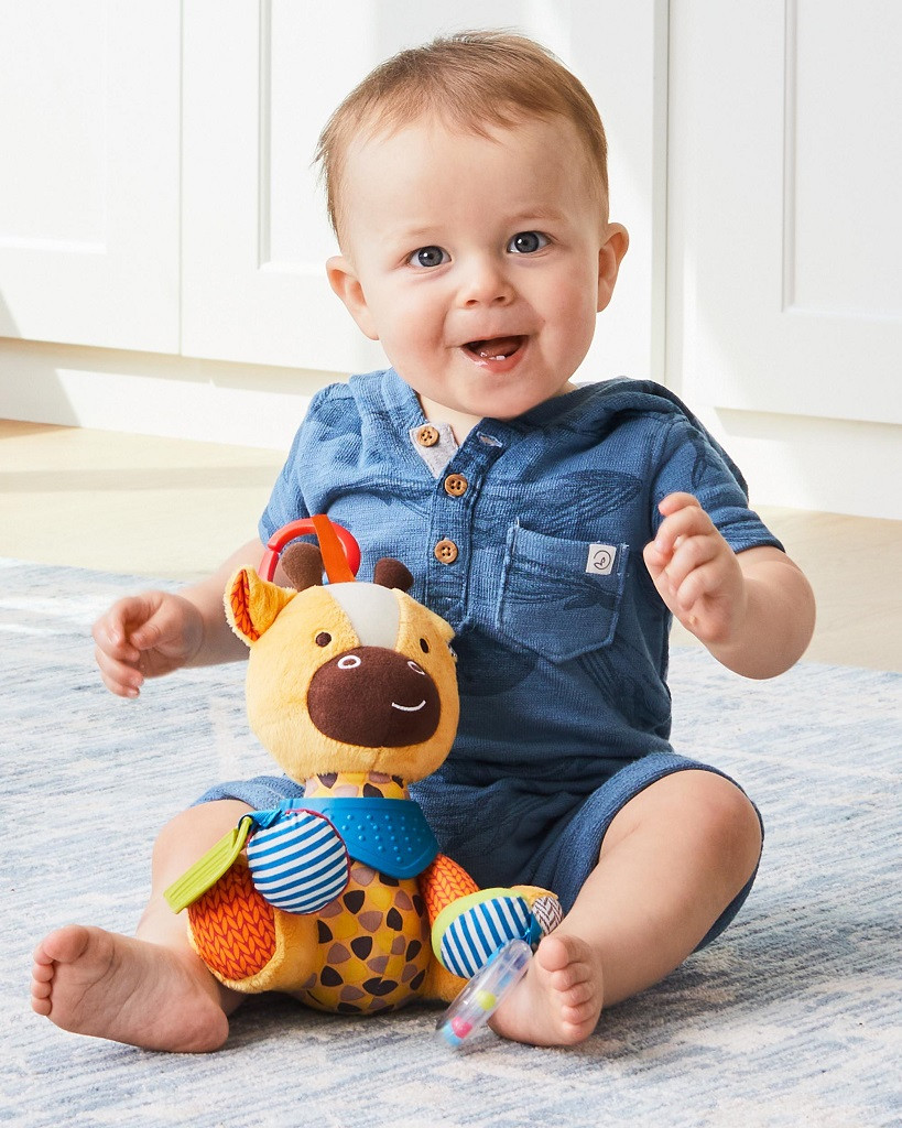SKIP HOP Aktív játék C gyűrűn Bandana Buddies Zsiráf 0m+ használat közben