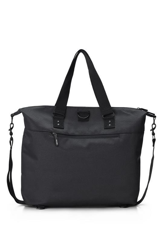 EASYWALKER Pelenkázótáska Jet Black használat közben