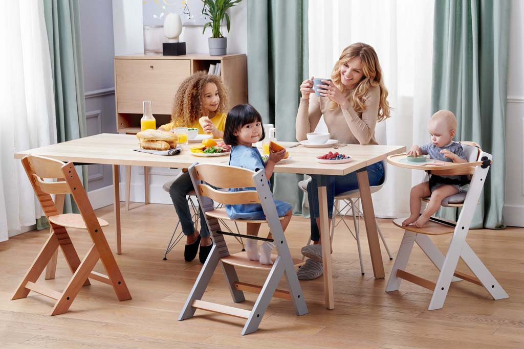 KINDERKRAFT Etetőszék Enock párnázással Grey Wooden, Premium alternatív kép 1