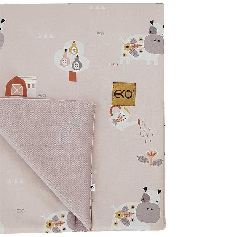 EKO Takaró pamutból VELVET béléssel My farma Powder pink 100x80 cm használat közben