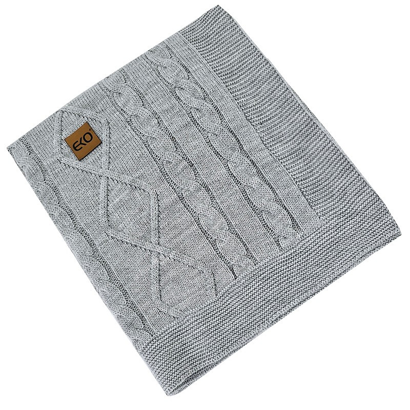 EKO Kasmír takaró szőrme béléssel Grey 100x80 cm használat közben