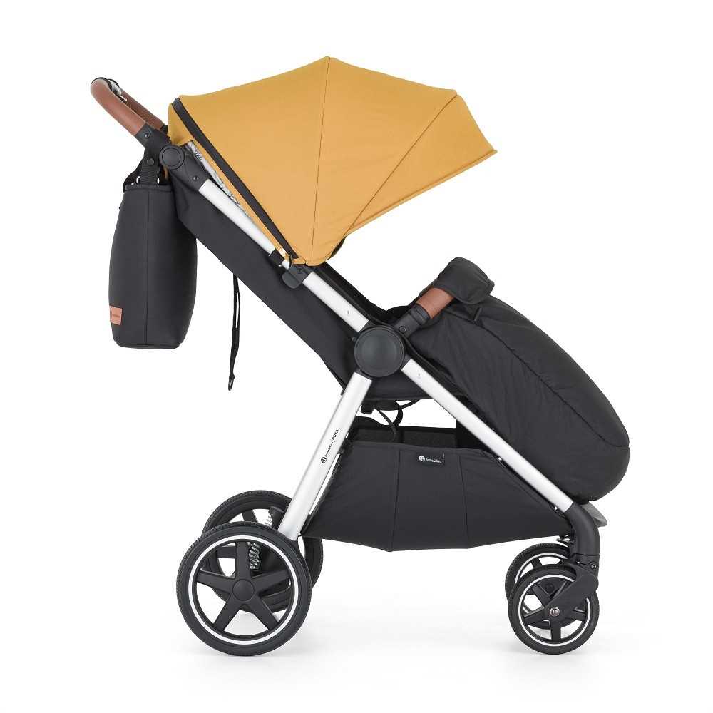 Petite&Mars Sport babakocsi Royal3 Silver Dense Honey – ergonomikus háttámla és lábtartó