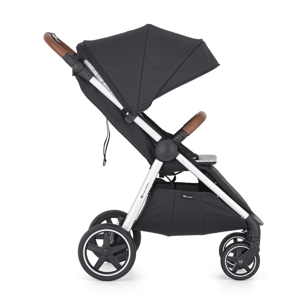 Petite&Mars Sport babakocsi Royal3 Silver Perfect Silver összecsukva, kompakt méretben