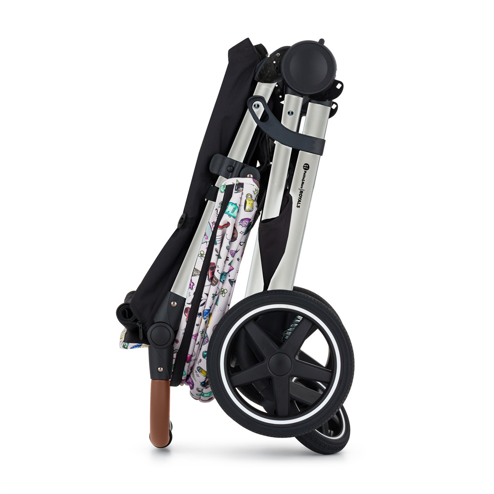 Petite&Mars Sport babakocsi Royal3 Silver Limited100 Tattoo – ergonomikus háttámla és lábtartó, tetoválás mintás betéttel