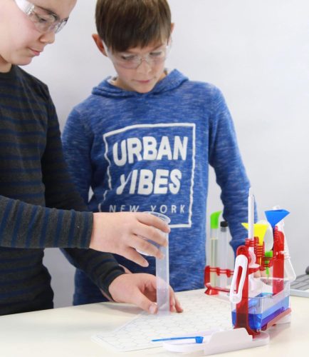 Kémiai labor 200 kísérlet BUKI