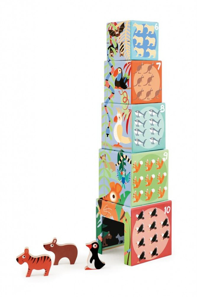 Toronyépítő és puzzle elemei közelről