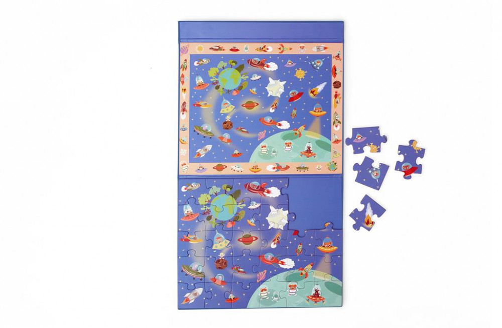 Gyerekek játszanak a Scratch Europe Világűr mágneses puzzle-vel