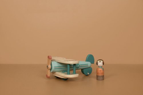 Little Dutch fa repülőgép figurával