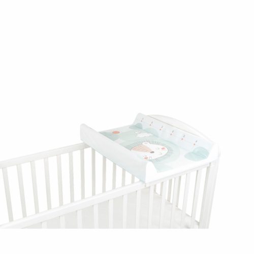 Kikkaboo pelenkázólap - merev 2 oldalú 50x70cm  The King zöld