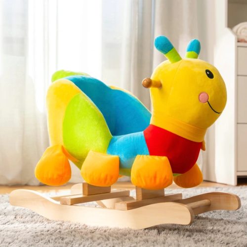 Fából készült ringató hernyó