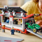 LEGO City Formula 1 Szállítóautó RB20 és AMR24 F1 versenyautókkal 60445