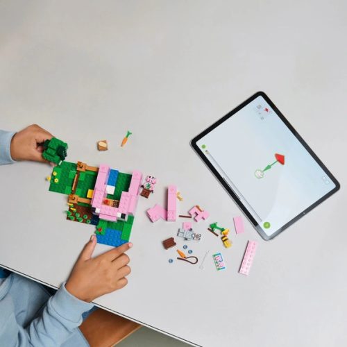 LEGO Minecraft A kismalac háza 21268
