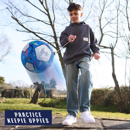 UEFA Bajnokok Ligája edzőlabda mérete: 3