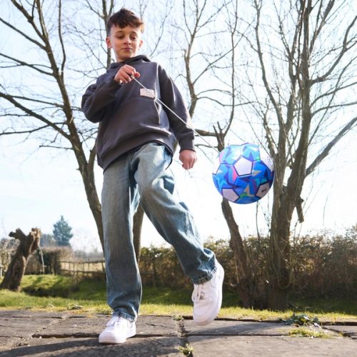 UEFA Bajnokok Ligája edzőlabda mérete: 3