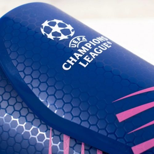 UEFA Bajnokok Ligája edzőszett, 8 darabos.